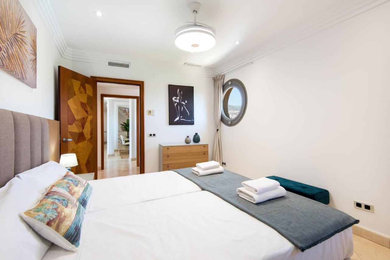 Ph Bellagio: Luxurious And Romantic Duplex Penthouse With Private Pool & Sea Views 贝纳尔马德纳 外观 照片